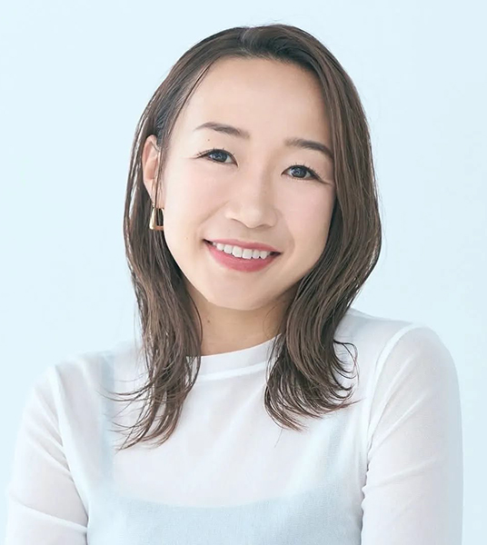 黒須 綾希子