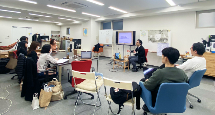 第一線で活躍する実践者と学ぶ継続型ゼミ