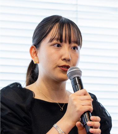 猪村 真由⽒