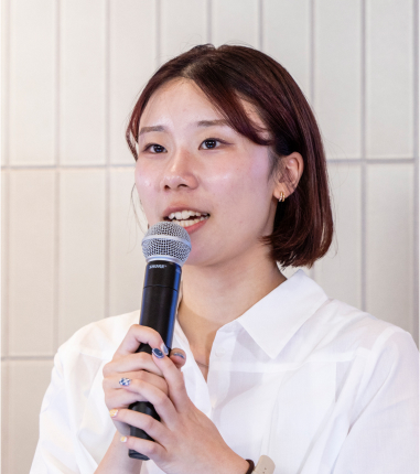 片野 里菜⽒