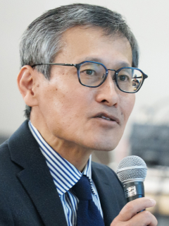 高田 仁 氏