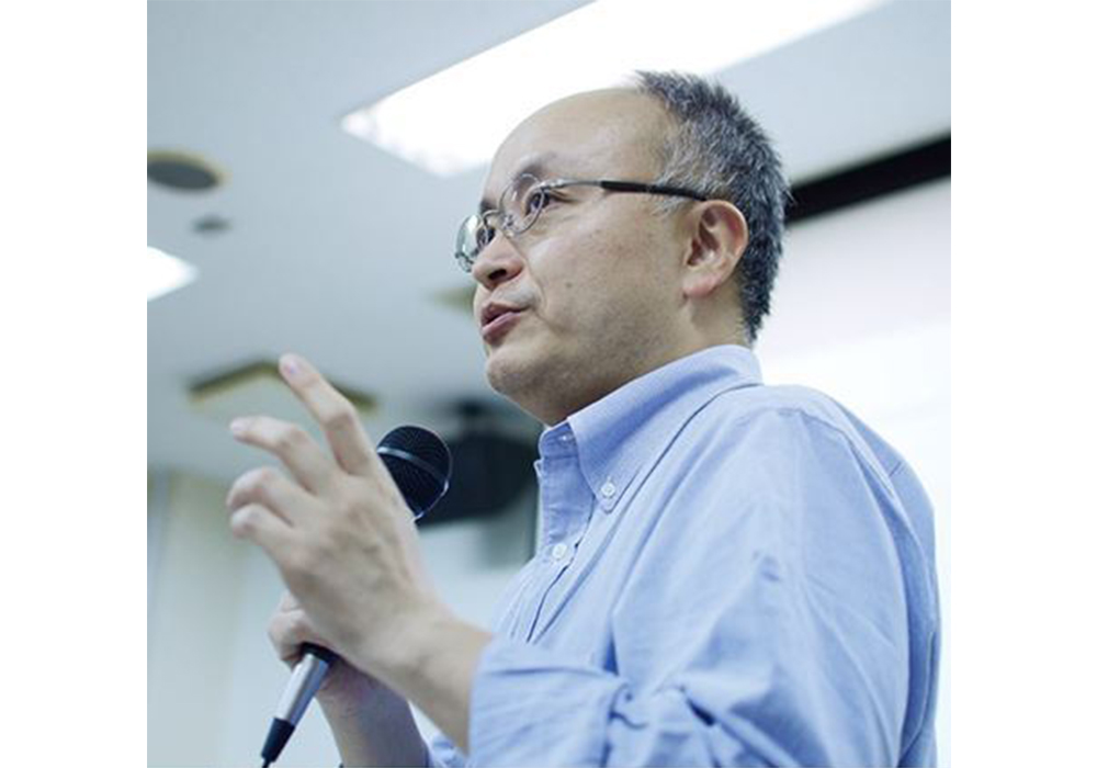 秦 充洋 氏