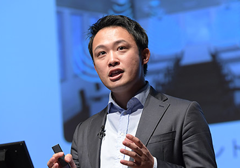 岩佐 凌 氏