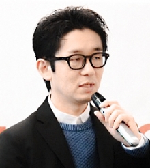 三宅 伸之 氏