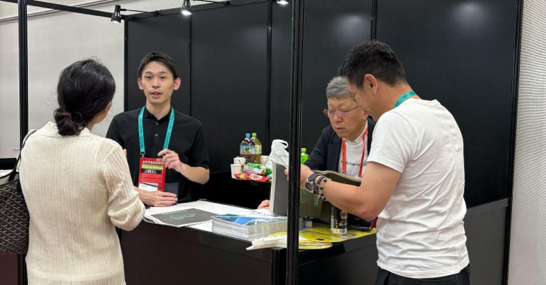 ラウンジ内にはＳＭＢＣベンチャーキャピタルがブースを出展。スタートアップとの出会いから新たな商談の機会が生まれていた