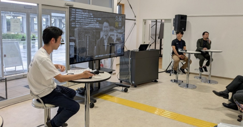 関西巻取箔の久保COOは日経のピッチなどで多くの賞を獲得し、人脈を広げてきた。