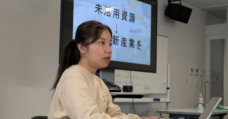 牧方氏は弘前大学で土壌微生物の研究室に所属している