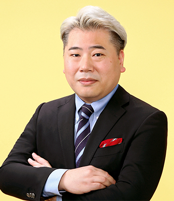 村田 学 氏