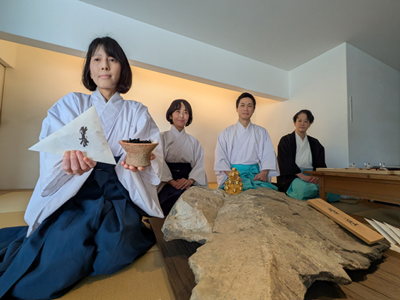 和布刈神社では授与所が新設され、由緒を示したお守りなどが人気になっている