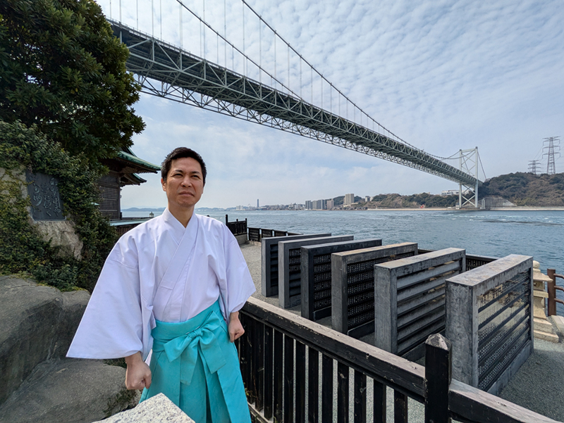 関門海峡に鎮座する和布刈神社は奇跡的な復活を遂げたが、高瀬氏は日本人にとって神社の存在をもっと大きくしたいと様々な事業に取り組んでいく