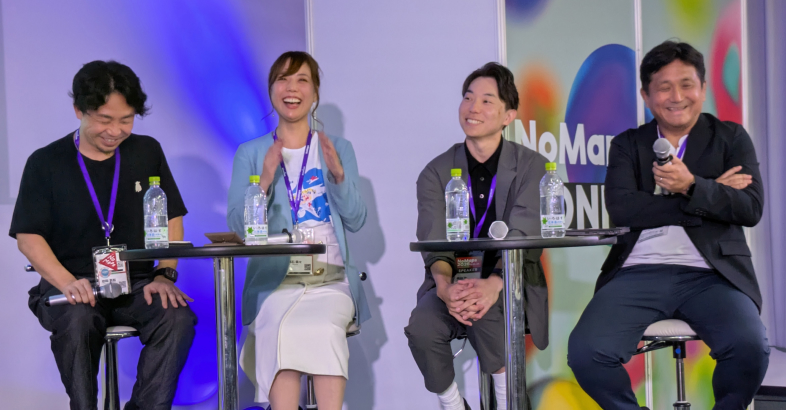札幌市の若手起業家としてママレディの明石氏（中央左）とFORH BODY PERFORMANCE本部の森田氏（中央右）が登壇した