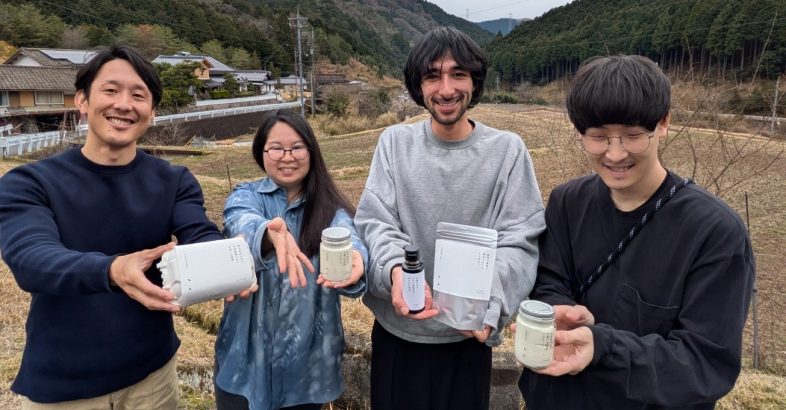 知社集落では点々の羽田氏のほか、若手も集まり、美味しい卵を加工したマヨネーズなどの販売にも取り組んでいる