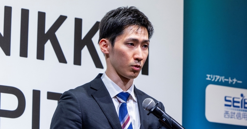 現役医学部生の松山氏はデータサイエンス分野にも詳しく、AIを使うツールを介護分野で実用化する計画だ