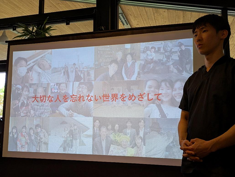 現役医学部生の松山氏は認知症患者との会話支援システムを開発している