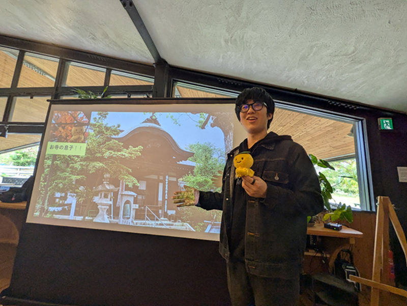 高橋氏の実家である盛松寺は弘法大師が伝えた柚子みそが有名で、キャラクター「ゆず坊」も人気だという