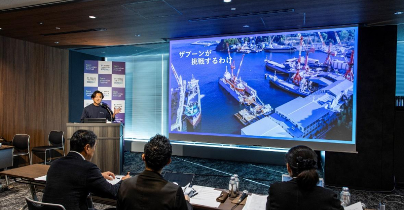 戸高氏は人手不足などが課題となる船舶管理の現場では遅れたDX化の推進が急務としている